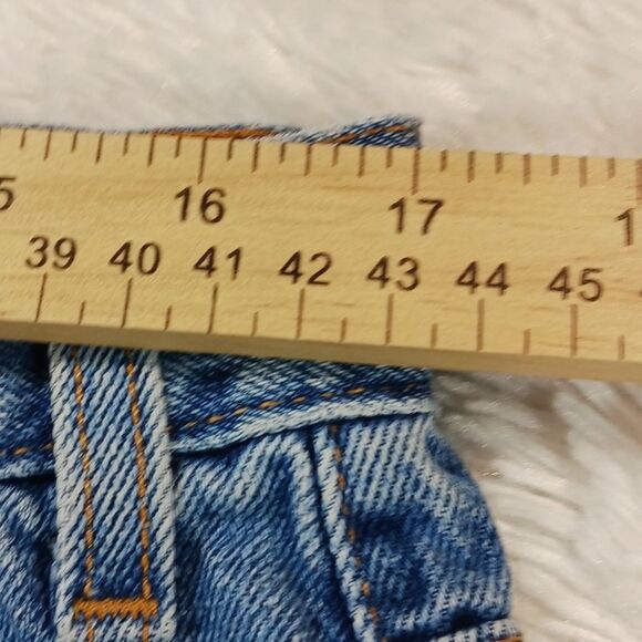 Levi's 505 Men's 36 (see measurements) Denim Shorts. Blue. - Picture 5 of 8